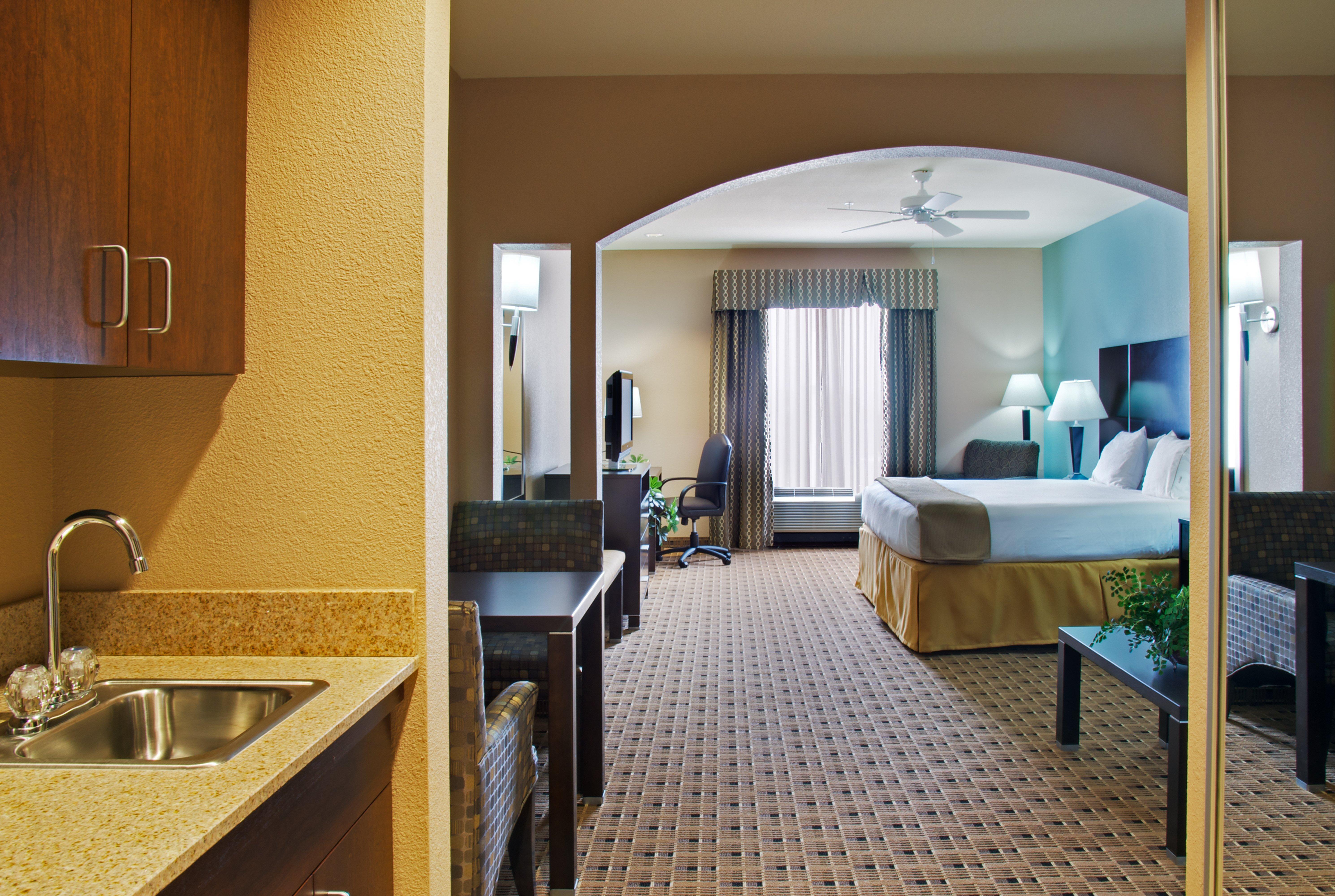 Holiday Inn Express Hotel & Suites Houston Energy Corridor - West Oaks By Ihg Exterior photo
